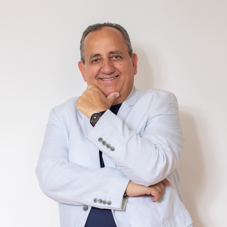 Gustavo Marrazzo Logo